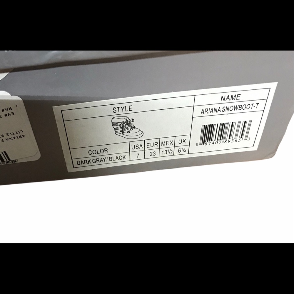 Stuart Weitzman - Picture 7 of 7